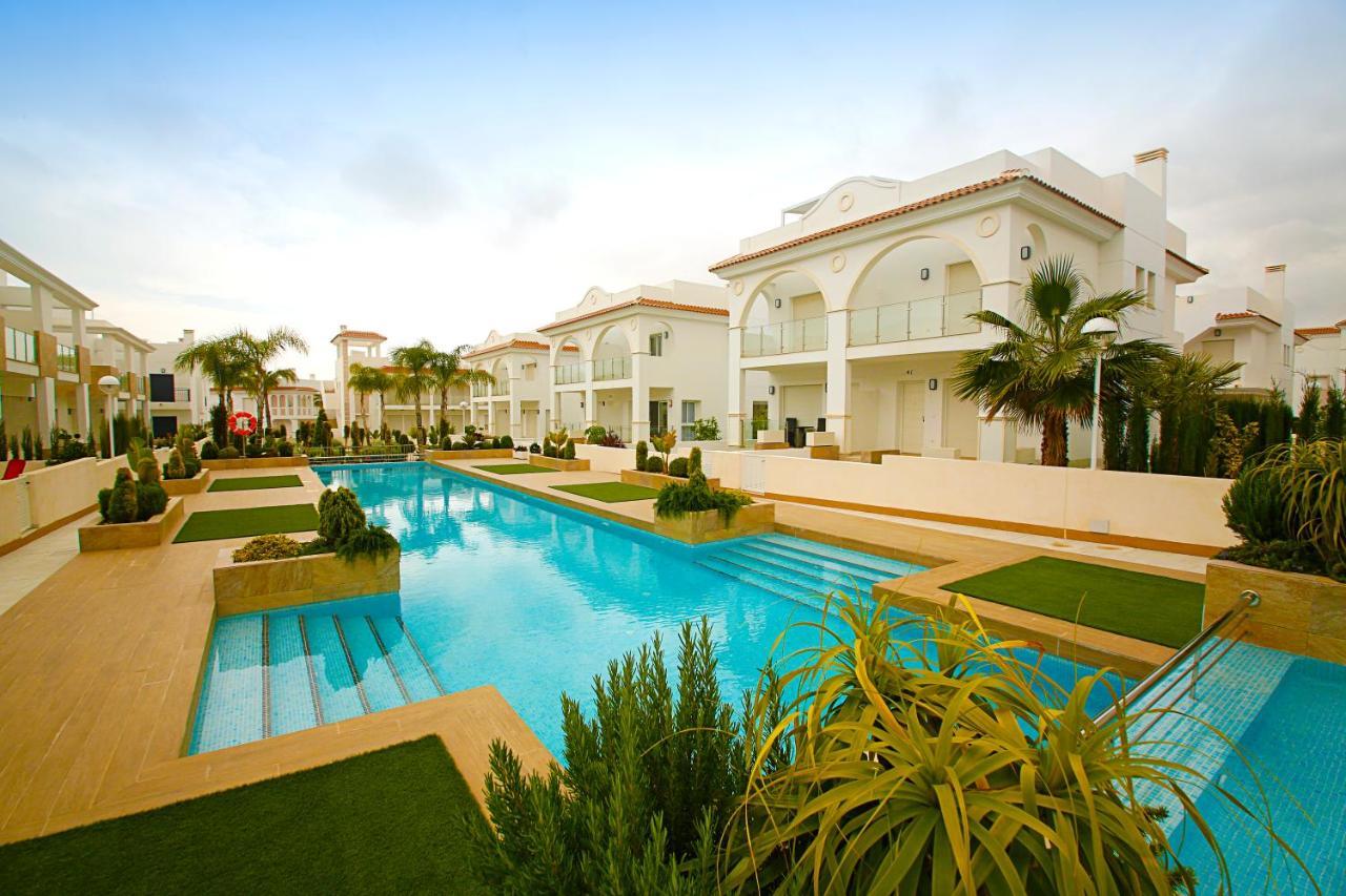 Luxury Bungalow Allegra 43 With Ac And Pool سيوداد كيسادا المظهر الخارجي الصورة