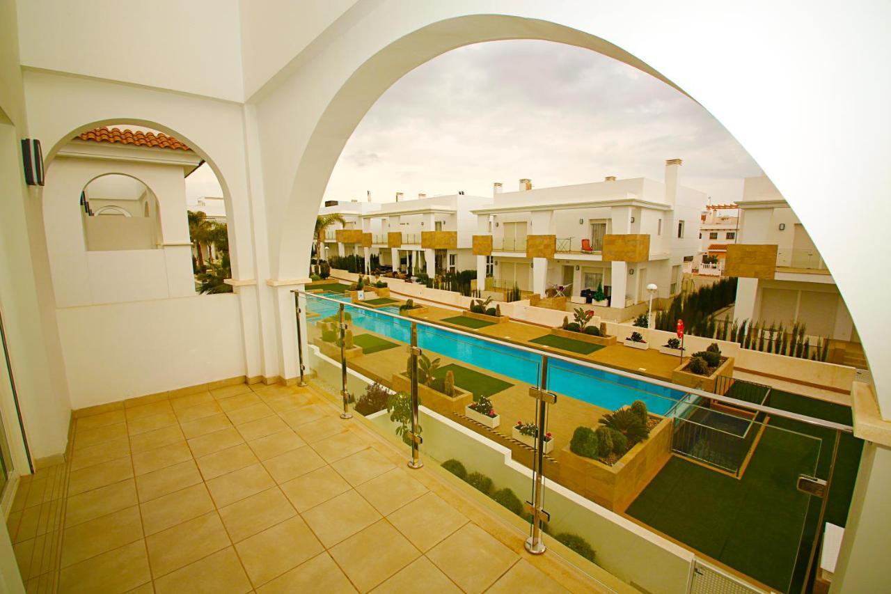 Luxury Bungalow Allegra 43 With Ac And Pool سيوداد كيسادا المظهر الخارجي الصورة